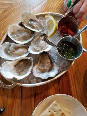 Mary Hoopa's House Of Fried Chicken & Oysters