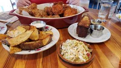 Mary Hoopa's House Of Fried Chicken & Oysters