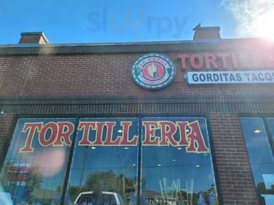 La Nueva Fresh & Hot