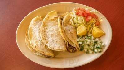 La Nueva Fresh & Hot