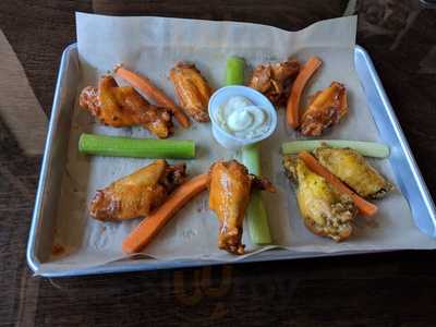 Hawx Burger Bar And Sports Lounge