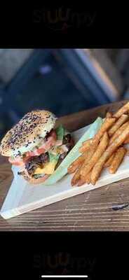 Franks Bar And Grill