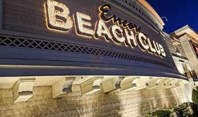 Beach Club Bar & Grill