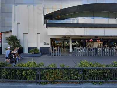 Beach Club Bar & Grill