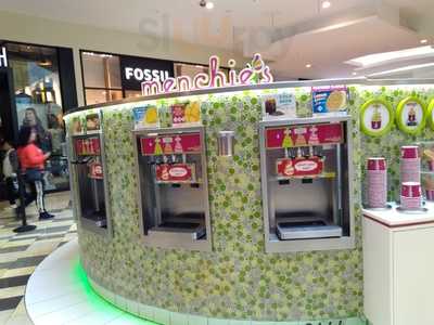 Menchies Frozen Yogurt