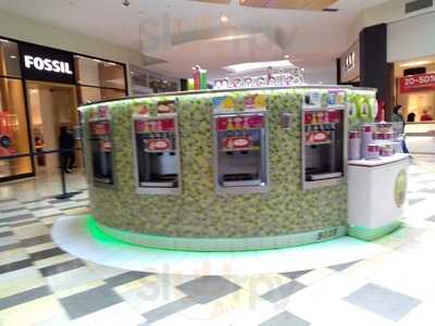 Menchies Frozen Yogurt