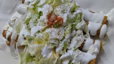 Bangos Fast Food And Gyros