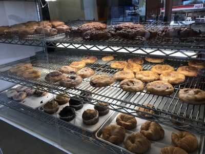Ken's Doughnuts & Pastries