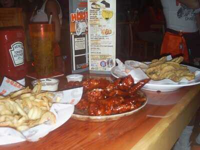 Hooters