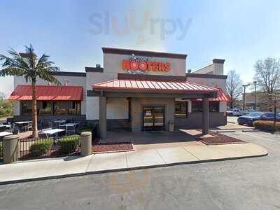 Hooters