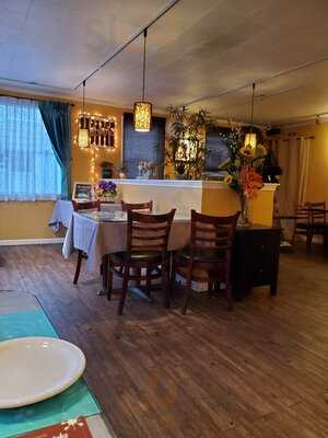 Full Moon Thai Restaurant