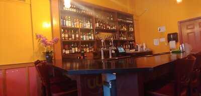 Full Moon Thai Restaurant