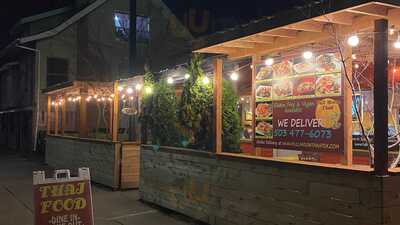 Full Moon Thai Restaurant