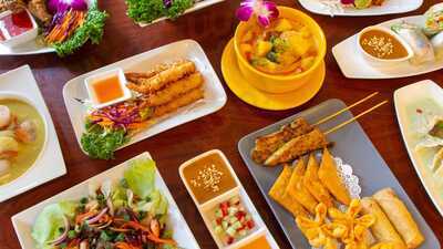 Full Moon Thai Restaurant