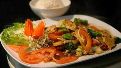 Full Moon Thai Restaurant