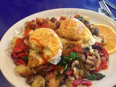 Bridges Cafe & Catering