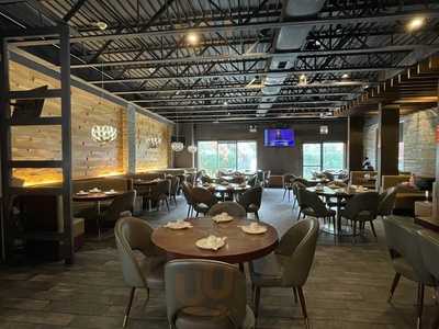 Dolo Restaurant & Bar