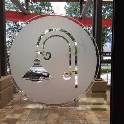 Lenox Road Bar & Grill