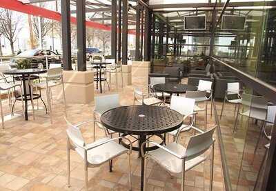 Lenox Road Bar & Grill