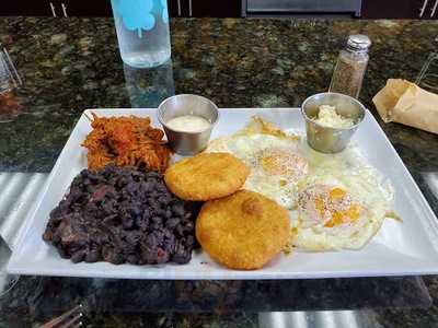 Las Brisas Coffee & Bakery