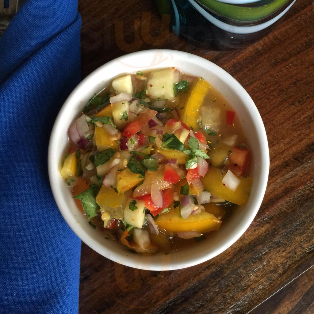 Poco Mas! Tapas, Martinis, Wine & Craft Beer