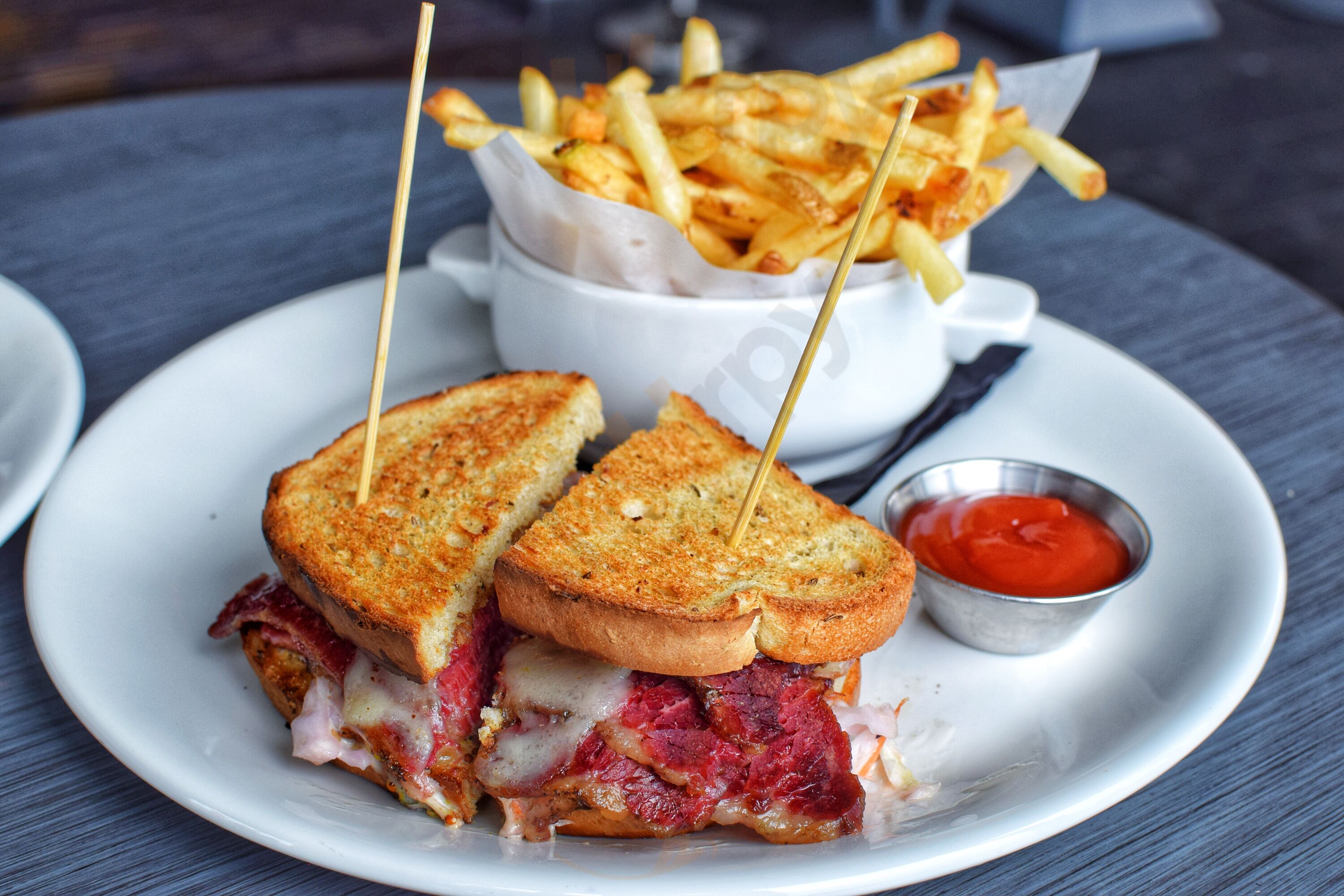 Ashland Kitchen & Bar