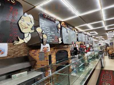 Benny's Famous Pizza