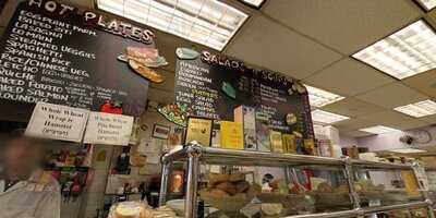 Benny's Famous Pizza