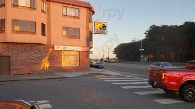 George's Zoo Liquor Deli