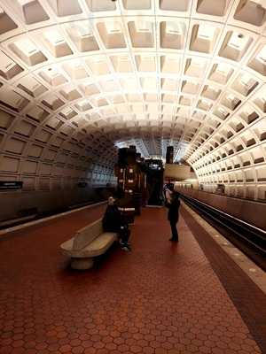 Navy Yard Metro Center Cafe