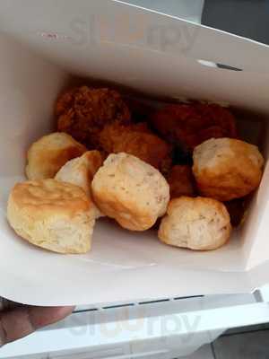 Lee's Famous Recipe Chicken