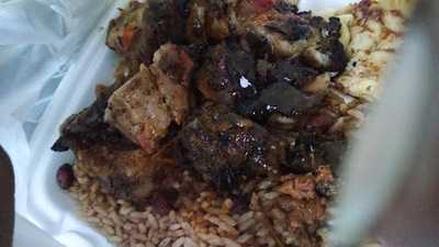 A And A's Caribbean American Carry-out