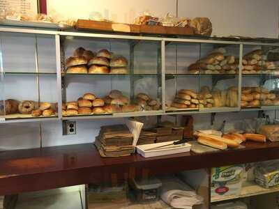 Parisi Bakery