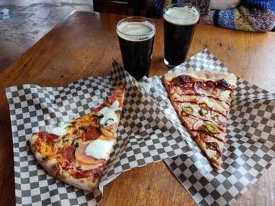 Straight From New York Pizza