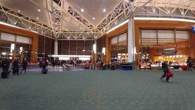 Kenny & Zuke's Delicatessen & Market