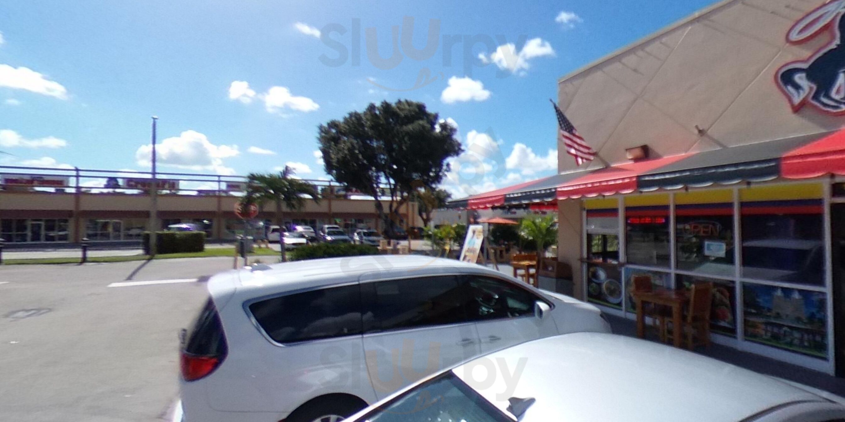 El Mayoral Restaurant And Grill