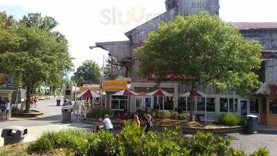 Chickie’s & Pete’s Sports Grill