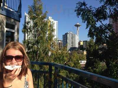 Einstein Bros Bagels