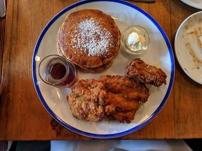 Thackeray Cafe And Bar