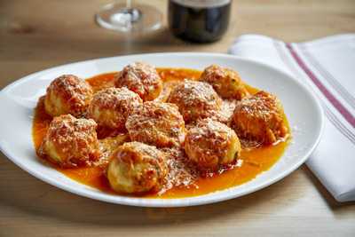 Two Lights Seafood & Oyster