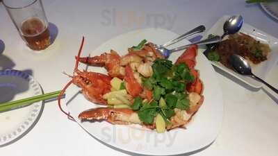 Canton Seafood & Dim Sum House