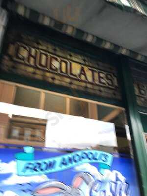 Anopoli Ice Cream Parlor & Family Restaurant