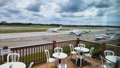 Downwind Restaurant And Lounge