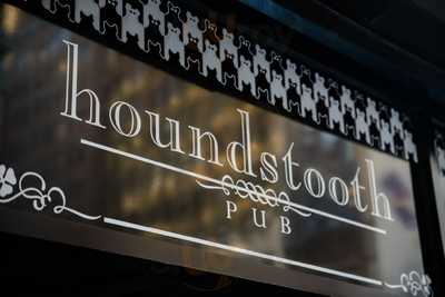 Houndstooth Pub