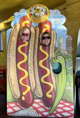 Mile High Vienna Stand