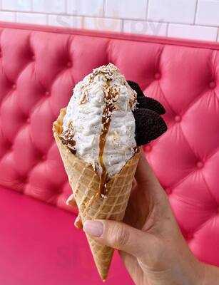 Maron Chocolates And Scoop De Ville