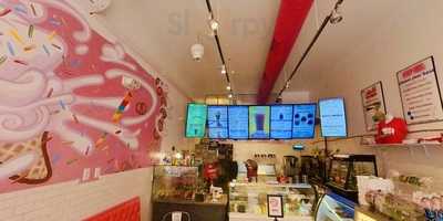 Maron Chocolates And Scoop De Ville