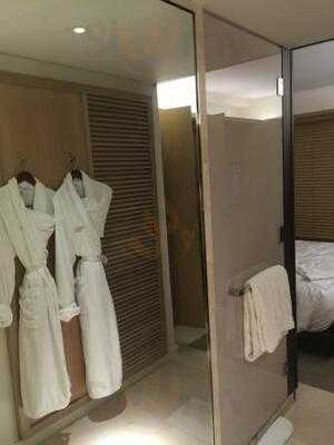 Conrads Famous Bakery