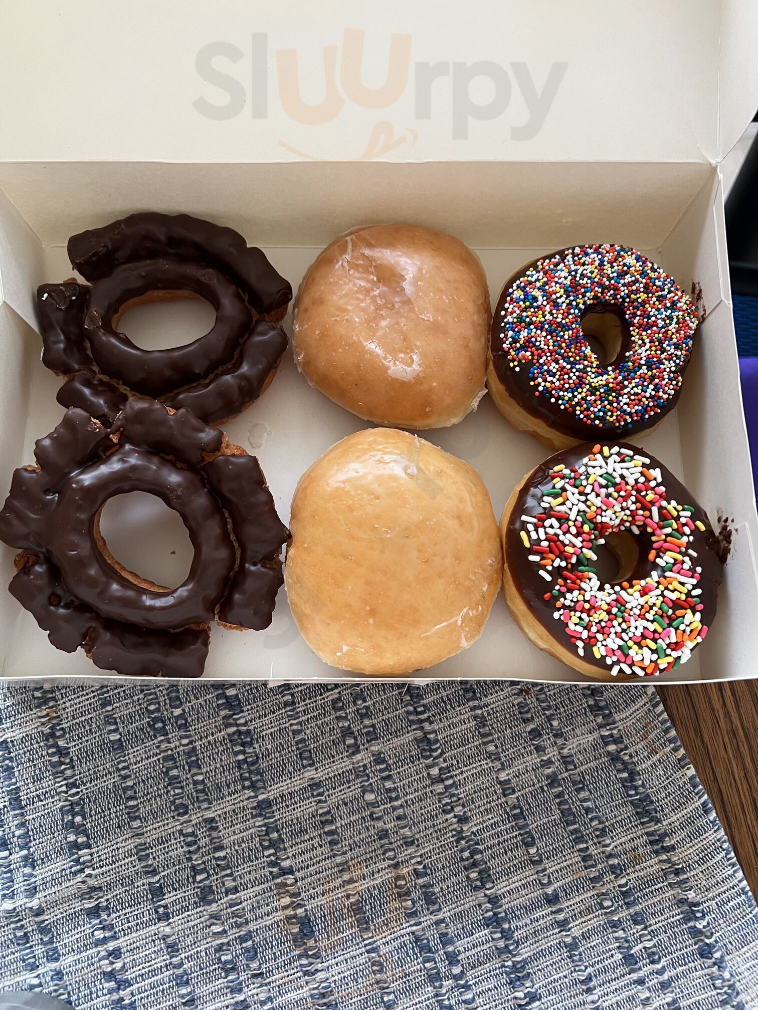 Grand Donuts
