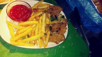 Aromas Restaurant Sports Bar & Grill